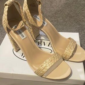 Steve Madden-Size 11 Brand New